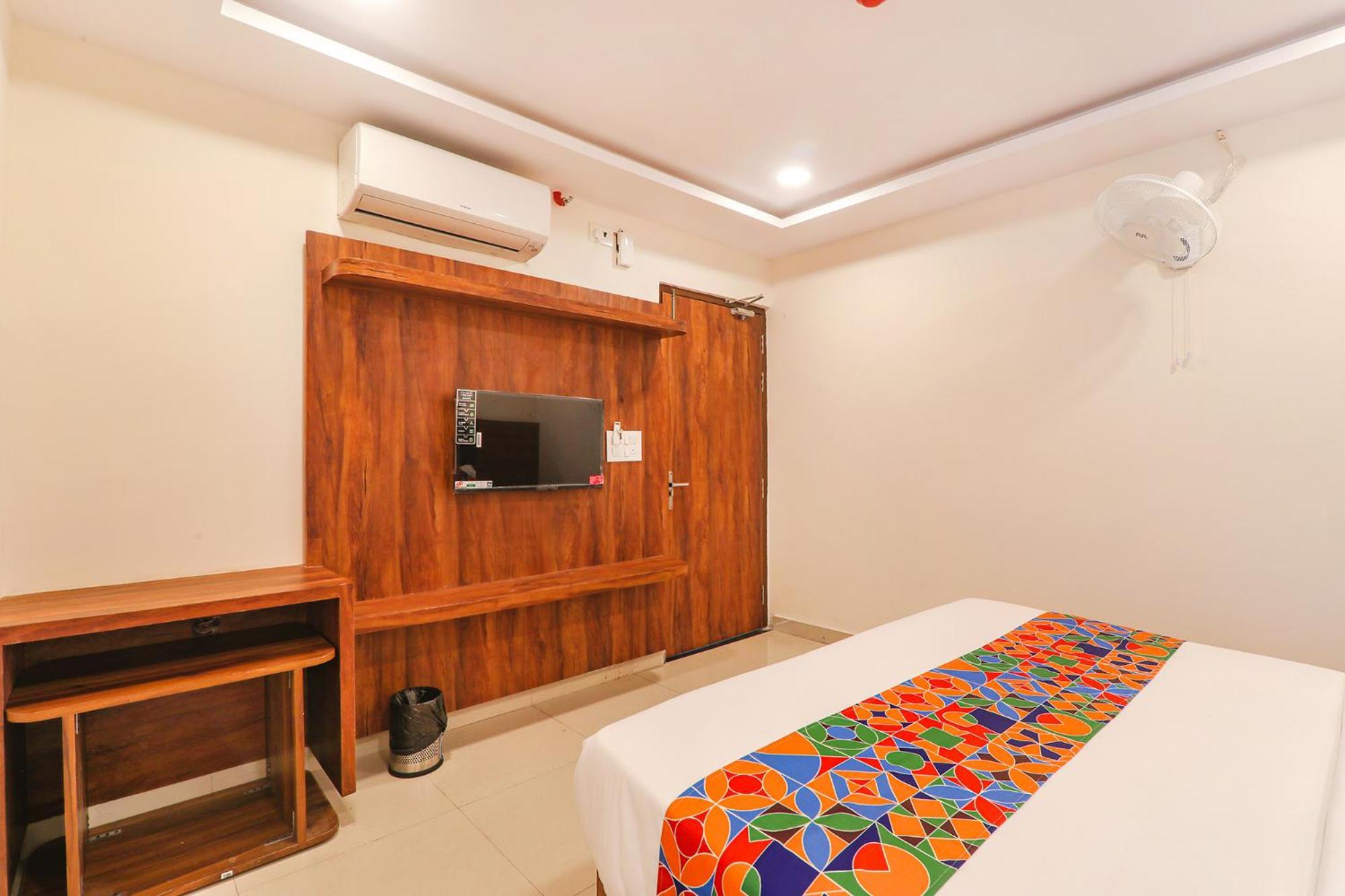 Fabhotel Rachna Palace And Banquets - Nr Lekhraj Metro Station 러크나우 외부 사진